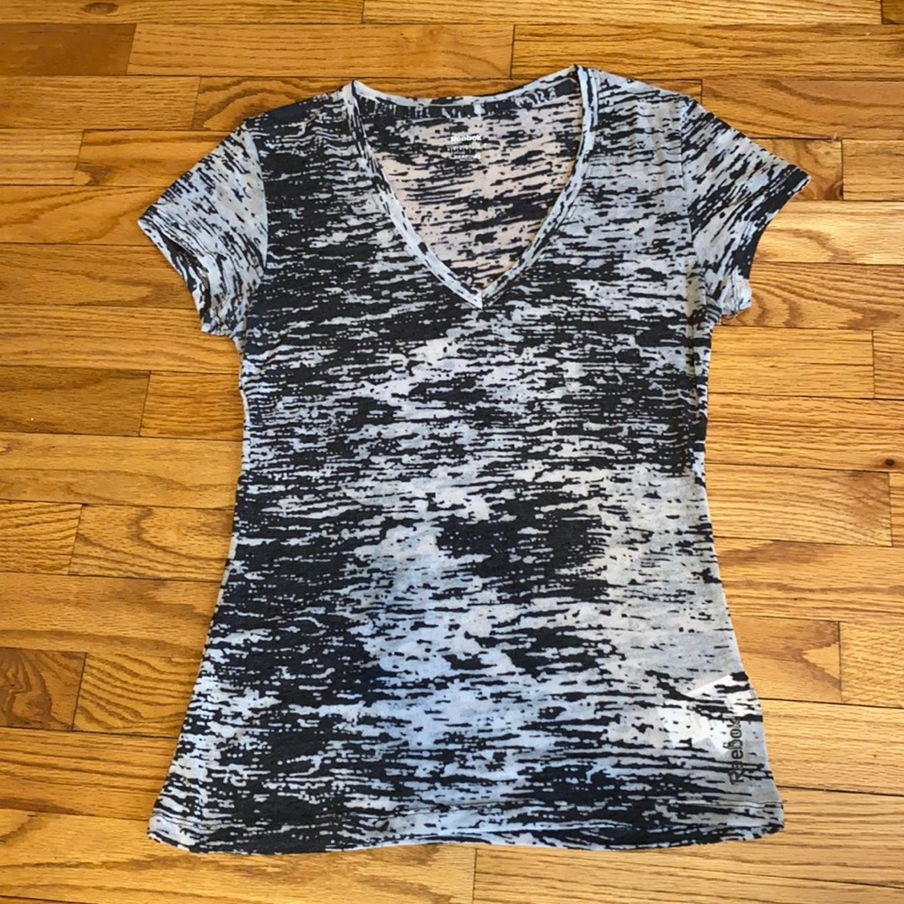 V-neck T-shirt